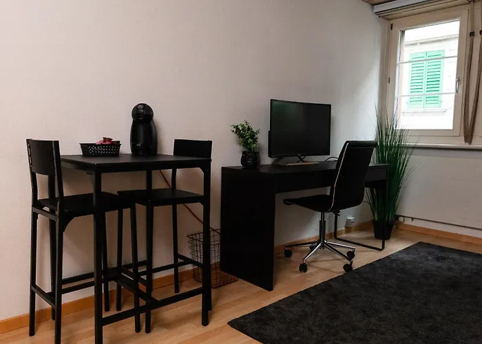 Citycenter Apartment With Parking